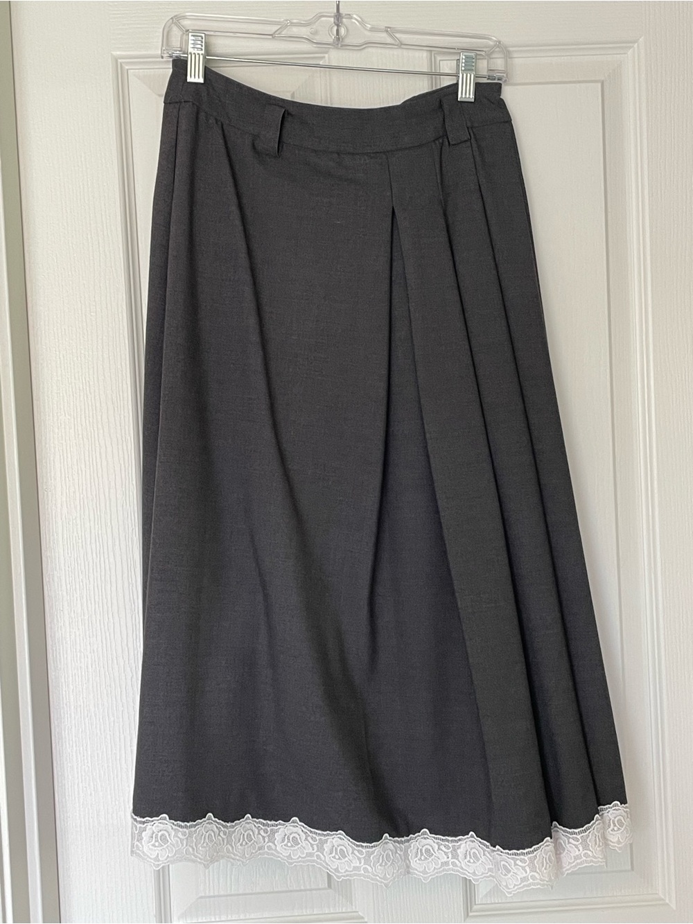 Simple Retro Saige Contrast Lace Panel Hem Pleated Skirt Large